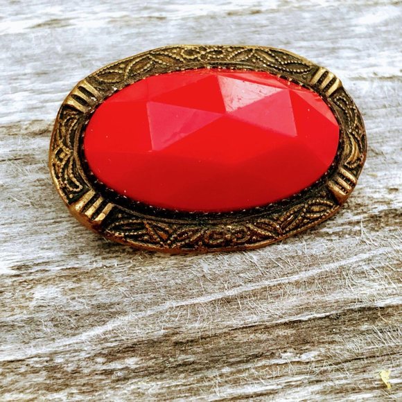 Unbranded Jewelry - Art Deco Opaque Faceted Red Glass Brass Brooch pin